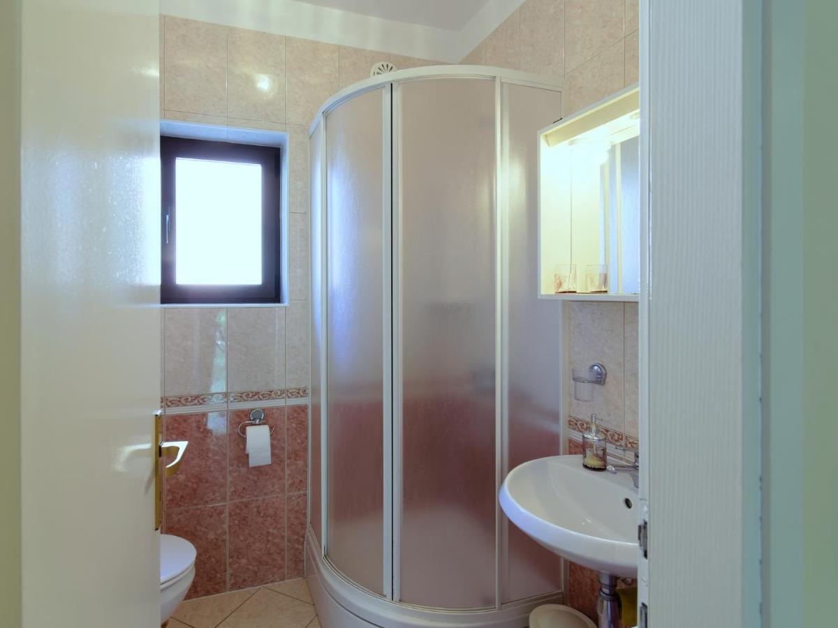 Apartments Marta By Rent Istria Novigrad Istria Buitenkant foto