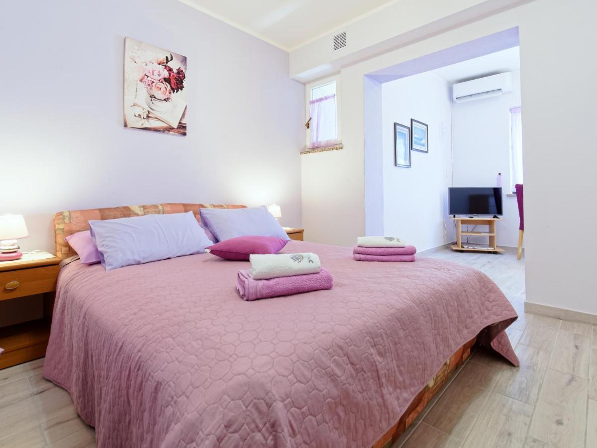 Apartments Marta By Rent Istria Novigrad Istria Buitenkant foto